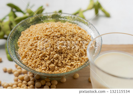Soybeans and a glass of soy milk Soybeans and a glass of soy milk 132115534