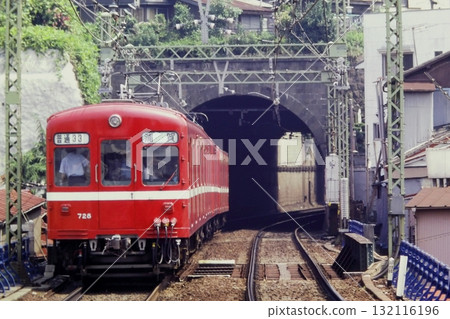 京急,700 系列 728-798-797-727,砥部日出町,1982 年 6 月 5 日 京急,700 系列 728-798-797-727,砥部日出町,1982 年 6 月 5 日 132116196
