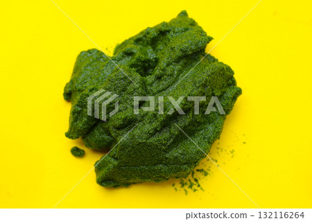Wolffia,water meal, edible and rich in protein. 132116264