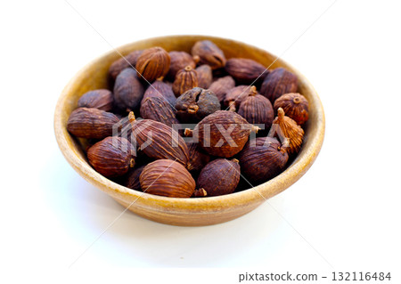 Dried Black Cardamom or Greater Cardamom 132116484