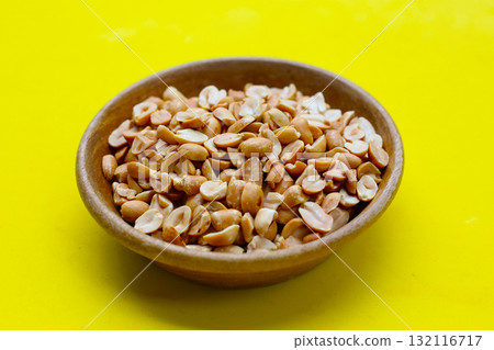 Roasted peanuts for snacking, or used as toppings for various dishes. Roasted peanuts for snacking, or used as toppings for various dishes. 132116717