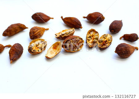 Dried Black Cardamom or Greater Cardamom Dried Black Cardamom or Greater Cardamom 132116727