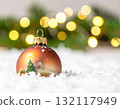 [Christmas Material] Sparkling bokeh and Christmas tree decorations 132117949