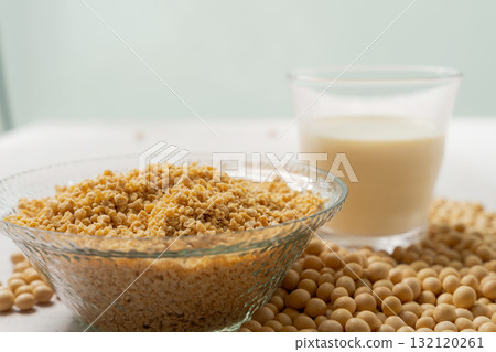 大豆碎和一杯豆漿 132120261