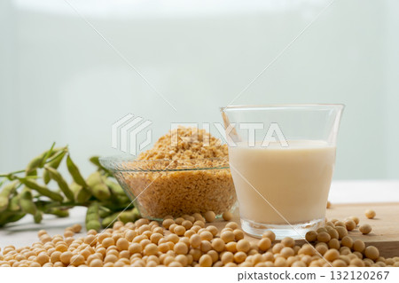 大豆和一杯豆漿 132120267