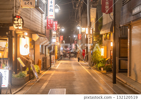 Tokyo: Bustling Kagurazaka nightscape Tokyo: Bustling Kagurazaka nightscape 132120519