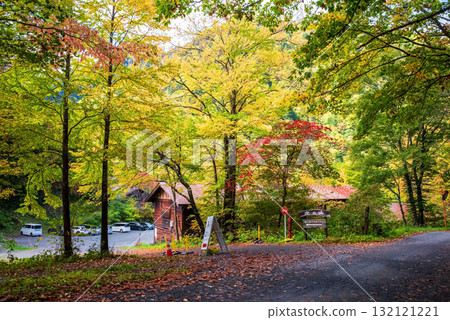 白骨溫泉的秋天「泡湯旅館」當日往返溫泉入口 白骨溫泉的秋天「泡湯旅館」當日往返溫泉入口 132121221