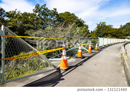 交通事故現場 132121489