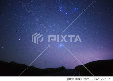 Starry sky and the road around Daikanbo Starry sky and the road around Daikanbo 132122406