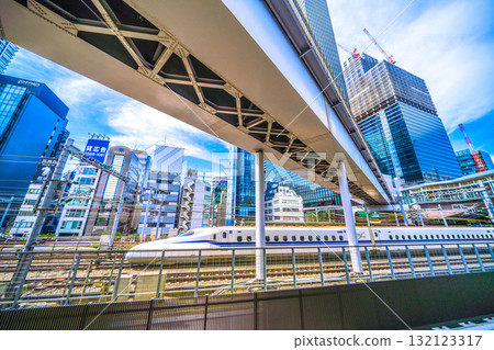 日本東京城市景觀：濱松町站、世界貿易中心大廈新主樓及航廈建設、新幹線等。 132123317