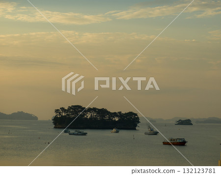 Dawn of Matsushima Bay Dawn of Matsushima Bay 132123781