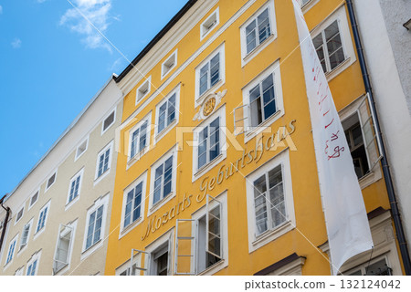 Birthplace of Wolfgang Amadeus Mozart museum (Mozarts Geburtshaus) owned by the Mozart Foundation in Salzburg, Austria Birthplace of Wolfgang Amadeus Mozart museum (Mozarts Geburtshaus) owned by the Mozart Foundation in Salzburg, Austria 132124042