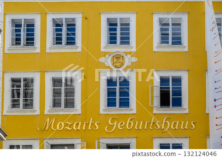 Birthplace of Wolfgang Amadeus Mozart museum (Mozarts Geburtshaus) owned by the Mozart Foundation in Salzburg, Austria Birthplace of Wolfgang Amadeus Mozart museum (Mozarts Geburtshaus) owned by the Mozart Foundation in Salzburg, Austria 132124046