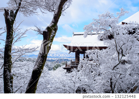 清水寺舞台被白雪覆蓋 清水寺舞台被白雪覆蓋 132125448