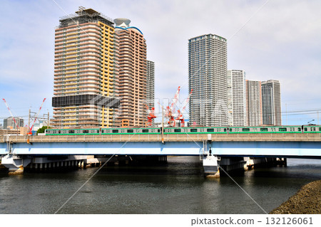 Shinsuehiro Bridge / View of Shinonome Canal Court CODAN from Tatsumi Canal (Koto Ward, Tokyo) [September 2025] 132126061