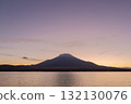 富士山在日落時 132130076