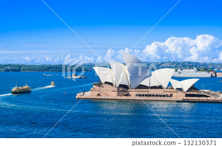 從海港大橋上看雪梨歌劇院 132130371