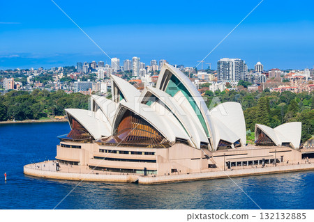 從海港大橋上看雪梨歌劇院 132132885