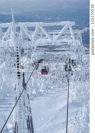 Yamagata Prefecture Zao Onsen Ski Resort: A silvery white world of frost-covered trees and gondolas Yamagata Prefecture Zao Onsen Ski Resort: A silvery white world of frost-covered trees and gondolas 132133538