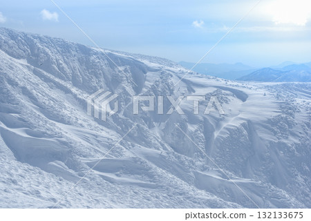 Yamagata Prefecture Zao Onsen Ski Resort: A silvery world of frost-covered trees Yamagata Prefecture Zao Onsen Ski Resort: A silvery world of frost-covered trees 132133675