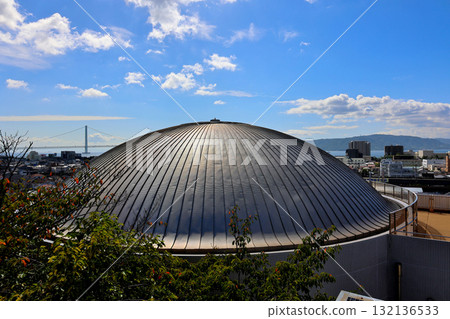 從明石市立天文館的穹頂望去，可以眺望明石海峽 132136533