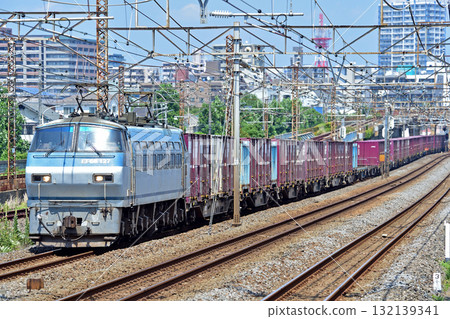Tokaido Line Sagami Freight JR Freight EF66-127 (Suita) Tokaido Line Sagami Freight JR Freight EF66-127 (Suita) 132139341