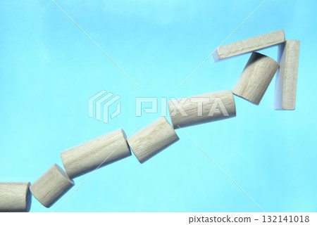 Arrow made of building blocks Arrow made of building blocks 132141018