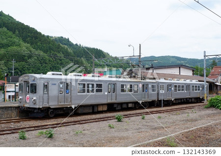 弘南鐵道7000系列列車停靠大鱷站 弘南鐵道7000系列列車停靠大鱷站 132143369