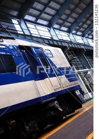 A 583 series train quietly standing in the garage of the Akita General Rolling Stock Center (@Public Event)_Photo taken on 18/11/2025 A 583 series train quietly standing in the garage of the Akita General Rolling Stock Center (@Public Event)_Photo taken on 18/11/2025 132145236