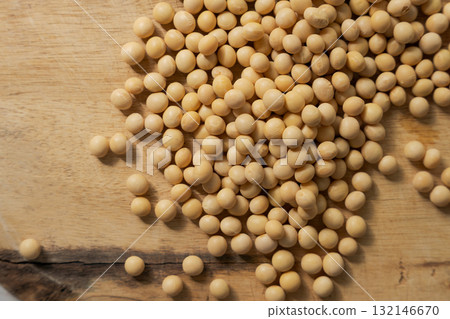 餐桌上的大豆 餐桌上的大豆 132146670
