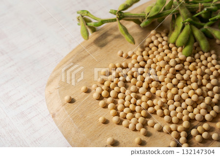 Soybeans and edamame Soybeans and edamame 132147304