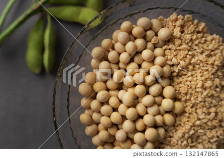 餐桌上的大豆 132147865