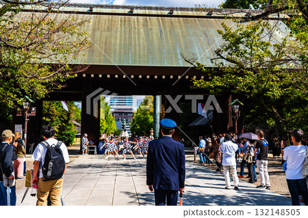 靖國神社祭祀殿前的秋季祭 132148505