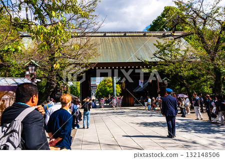 Yasukuni Shrine Autumn Festival in front of the worship hall Yasukuni Shrine Autumn Festival in front of the worship hall 132148506