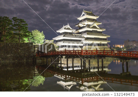 朦朧月夜：長野縣國寶松本城與埋橋 132149473