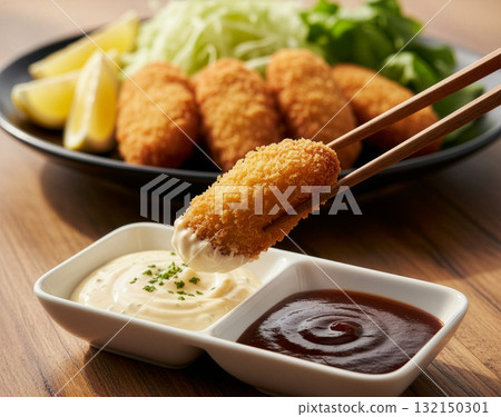 Freshly fried and crispy! Fried oysters served with special tartar sauce Freshly fried and crispy! Fried oysters served with special tartar sauce 132150301