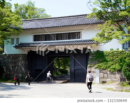 大阪代表性觀光景點-大阪城的景色:青屋門 大阪代表性觀光景點-大阪城的景色:青屋門 132150649