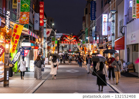 Tokyo: Night view of Sugamo Jizo-dori Shopping Street Tokyo: Night view of Sugamo Jizo-dori Shopping Street 132152408