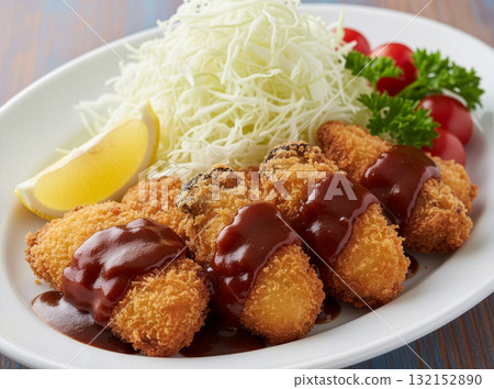 冬季美味！酥脆炸牡蠣配特製醬汁 132152890