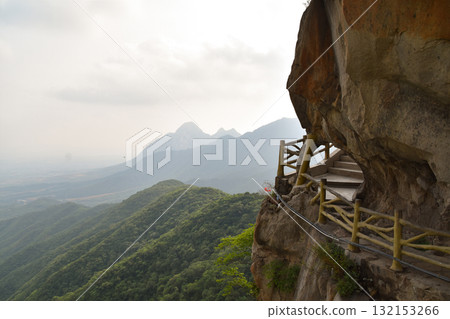 Mountain walkway at the Shaolin Temple in Henan 132153266