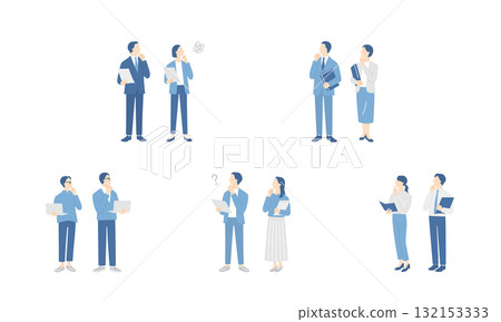 一群來自不同部門的商務人士正在努力處理電腦和文件文件 132153333