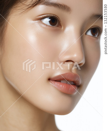 Beauty image: Woman with smooth skin 132153580