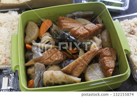 參加者自備的食物 參加者自備的食物 132153874