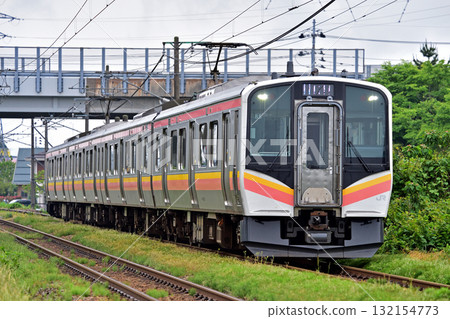 信越本線、薩月野扇川、JR東日本、E129系列、B5編組（新潟） 132154773