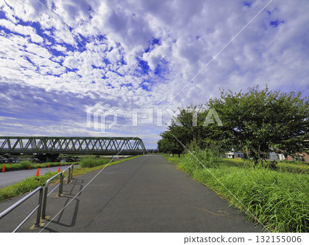 從江戶川河岸眺望的秋日風景 132155006
