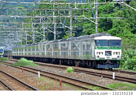 東海道本線、二宮甲津、JR東日本、185系列、A8編組（大宮）、大通子 132155219