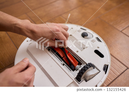 Properly Removing and Maintaining the Brush of a Cleaning Robot for Optimal Performance Properly Removing and Maintaining the Brush of a Cleaning Robot for Optimal Performance 132155426