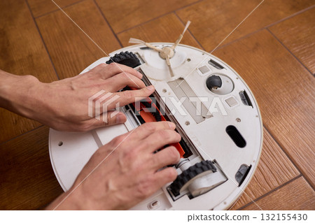 Properly Removing and Maintaining the Brush of a Cleaning Robot for Optimal Performance Properly Removing and Maintaining the Brush of a Cleaning Robot for Optimal Performance 132155430