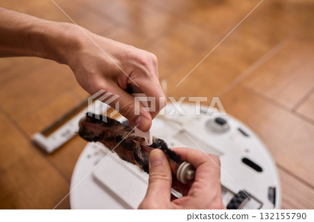 Properly Removing and Maintaining the Brush of a Cleaning Robot for Optimal Performance Properly Removing and Maintaining the Brush of a Cleaning Robot for Optimal Performance 132155790