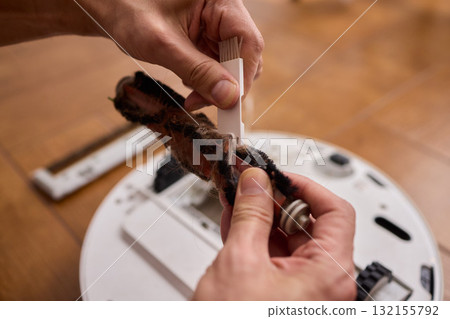 Properly Removing and Maintaining the Brush of a Cleaning Robot for Optimal Performance Properly Removing and Maintaining the Brush of a Cleaning Robot for Optimal Performance 132155792